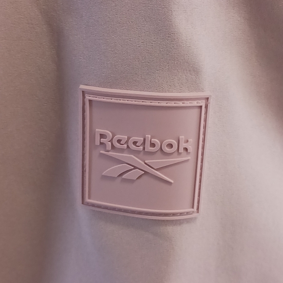 Reebok - Picture 4 of 6